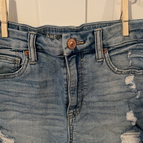 AE 🦅 2 Curvy Hi Rise Shortie Jean Denim Shorts - Picture 4 of 11